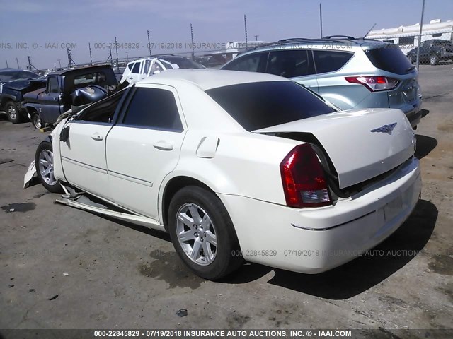 2C3KA53G96H251684 - 2006 CHRYSLER 300 TOURING WHITE photo 3