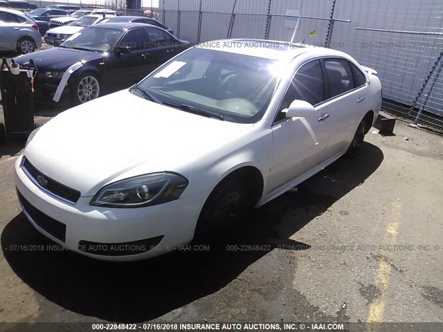 2G1WU57M391150568 - 2009 CHEVROLET IMPALA LTZ WHITE photo 2