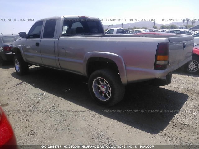 1GCHC29U01E313422 - 2001 CHEVROLET SILVERADO C2500 HEAVY DUTY SILVER photo 3