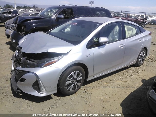 JTDKARFP1H3003773 - 2017 TOYOTA PRIUS PRIME  SILVER photo 2