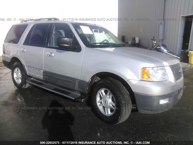 1FMPU16575LA09565 - 2005 FORD EXPEDITION XLT SILVER photo 1