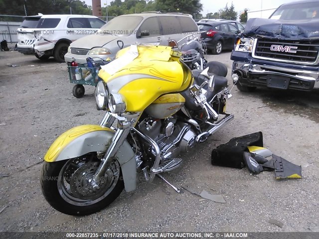 1HD1PKE125Y955838 - 2005 HARLEY-DAVIDSON FLHTCSE2 YELLOW photo 2