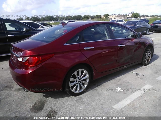 5NPEC4AC5BH216980 - 2011 HYUNDAI SONATA SE/LIMITED RED photo 4