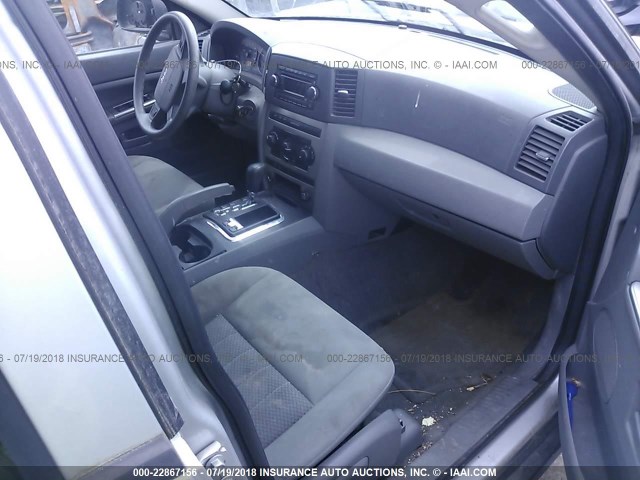 1J4HR48N36C209914 - 2006 JEEP GRAND CHEROKEE LAREDO/COLUMBIA/FREEDOM 银色 照片 5