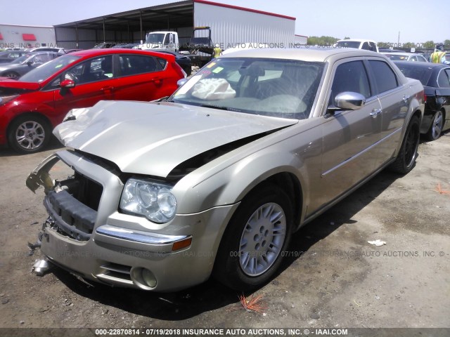 2C3KA33V69H552632 - 2009 CHRYSLER 300 LIMITED GOLD photo 2