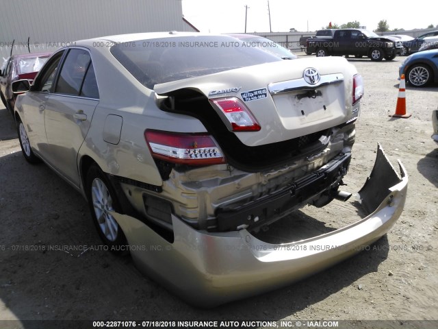 4T4BF3EK5BR097793 - 2011 TOYOTA CAMRY SE/LE/XLE GOLD photo 3