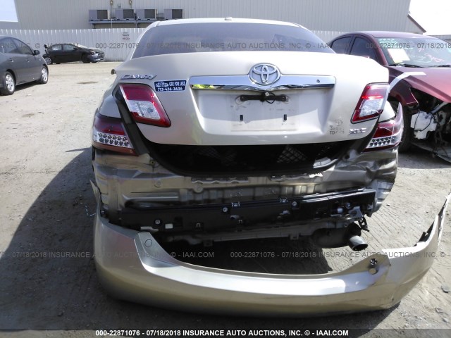 4T4BF3EK5BR097793 - 2011 TOYOTA CAMRY SE/LE/XLE GOLD photo 6