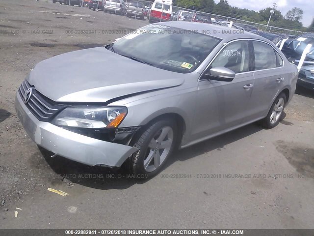 1VWBP7A33DC097427 - 2013 VOLKSWAGEN PASSAT SE SILVER photo 2