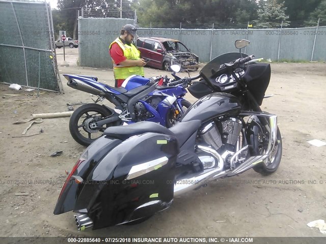 5VPDB36N3B3007950 - 2011 VICTORY MOTORCYCLES CROSS COUNTRY STANDARD BLACK photo 4
