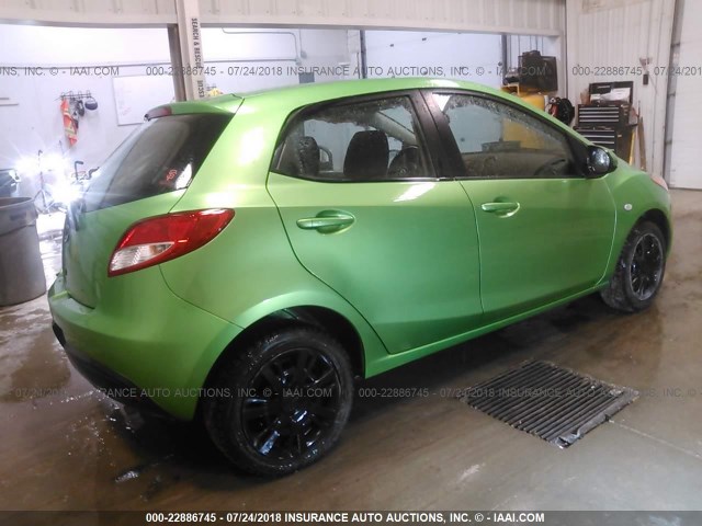 JM1DE1KY7D0166498 - 2013 MAZDA MAZDA2 GREEN photo 4