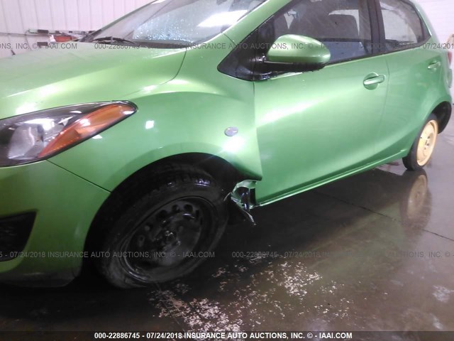 JM1DE1KY7D0166498 - 2013 MAZDA MAZDA2 GREEN photo 6