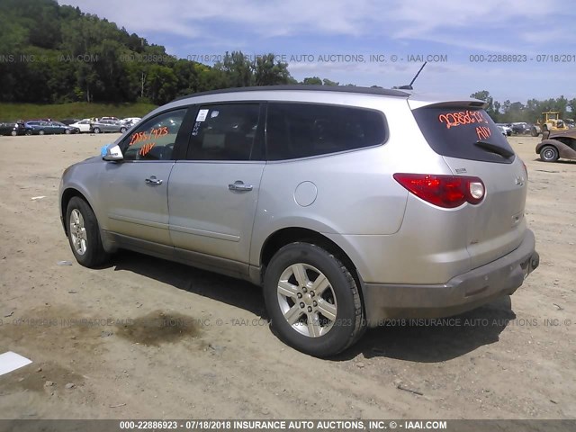 1GNKVGED4CJ251527 - 2012 CHEVROLET TRAVERSE LT SILVER photo 3