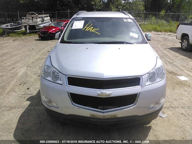 1GNKVGED4CJ251527 - 2012 CHEVROLET TRAVERSE LT SILVER photo 6