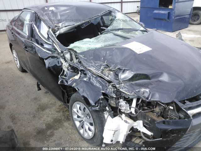 4T4BF1FK5GR569615 - 2016 TOYOTA CAMRY LE/XLE/SE/XSE 黑色 照片 6