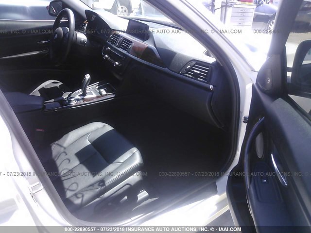 WBA3F9C5XDF484010 - 2013 BMW ACTIVEHYBRID 3  WHITE photo 5