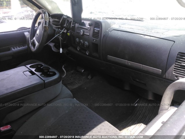 2GCEC19J771647301 - 2007 CHEVROLET SILVERADO C1500 GRAY photo 5