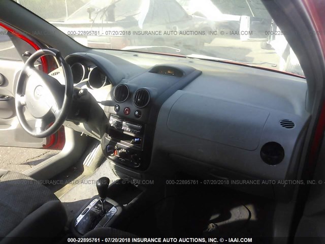 KL1TD52605B365040 - 2005 CHEVROLET AVEO LS RED photo 5