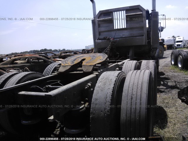 2FV8F0Y96WA935819 - 1998 FREIGHTLINER FLD FLD120 WHITE photo 4