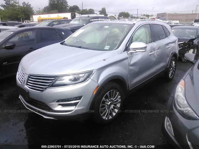 5LMCJ3D91HUL24611 - 2017 LINCOLN MKC RESERVE Plata foto 2