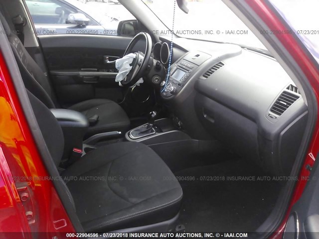 KNDJT2A67D7551307 - 2013 KIA SOUL +/!/SPORT RED photo 5