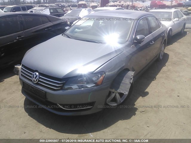 1VWBP7A33DC048910 - 2013 VOLKSWAGEN PASSAT SE GRAY photo 2