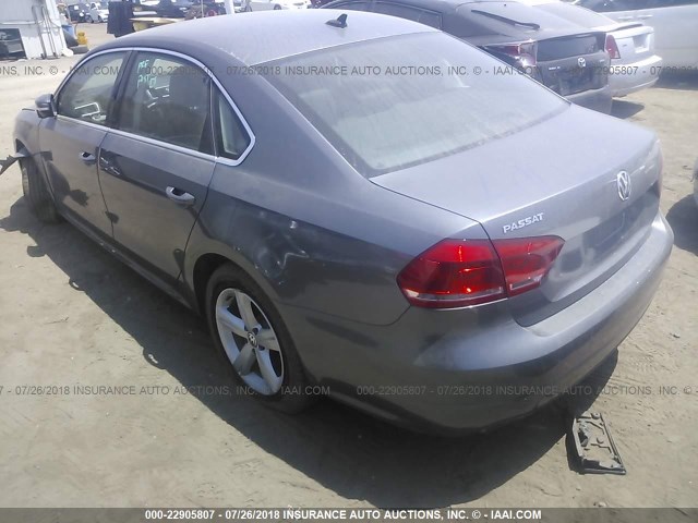 1VWBP7A33DC048910 - 2013 VOLKSWAGEN PASSAT SE GRAY photo 3