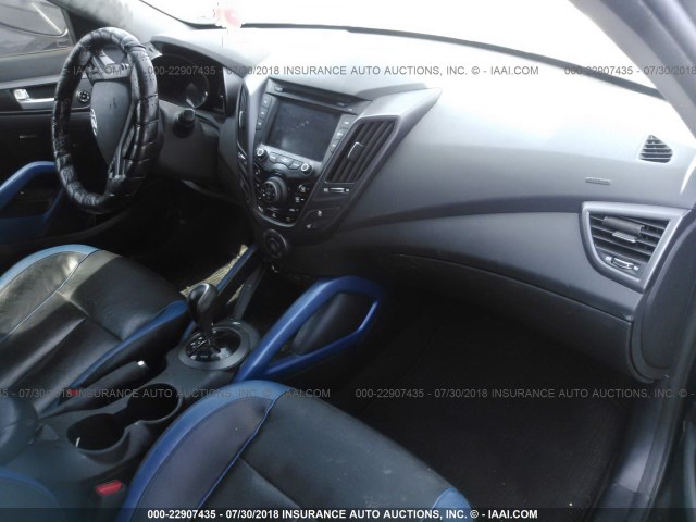 KMHTC6AE8EU185055 - 2014 HYUNDAI VELOSTER TURBO BLACK photo 5