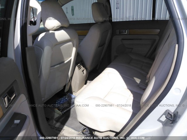 2LMDU68C27BJ23010 - 2007 LINCOLN MKX WHITE photo 8