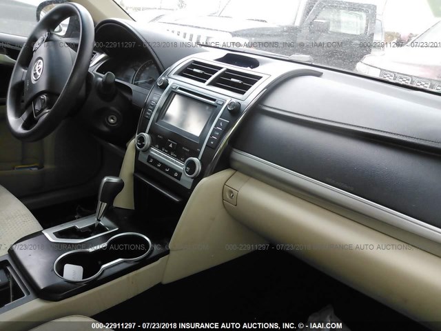 4T1BF1FK8DU693805 - 2013 TOYOTA CAMRY L/SE/LE/XLE წითელი ფოტო 5