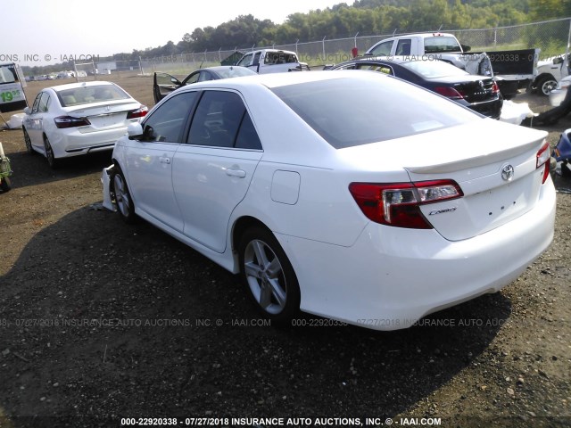 4T1BF1FK4EU456665 - 2014 TOYOTA CAMRY L/SE/LE/XLE Ağ foto 3