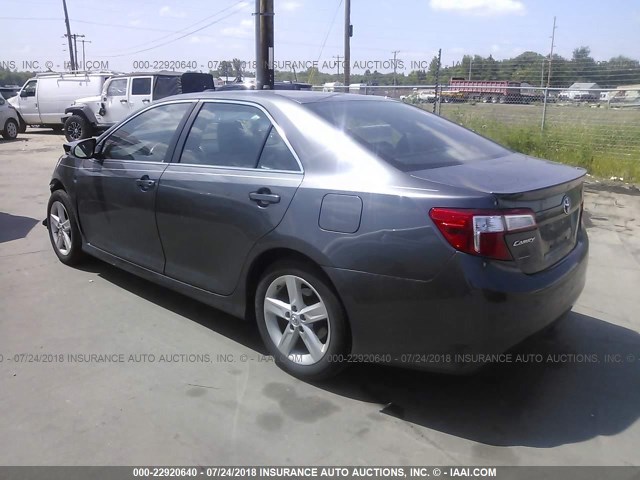 4T1BF1FK8EU786597 - 2014 TOYOTA CAMRY L/SE/LE/XLE Boz foto 3