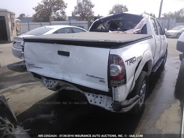 3TMKU4HN8FM046881 - 2015 TOYOTA TACOMA DBL CAB PRERUNNER LNG BED WHITE photo 4