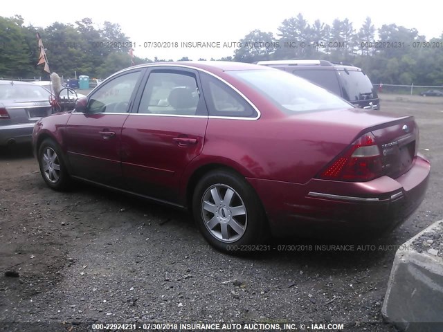 1FAFP23135G170671 - 2005 FORD FIVE HUNDRED SE RED photo 3