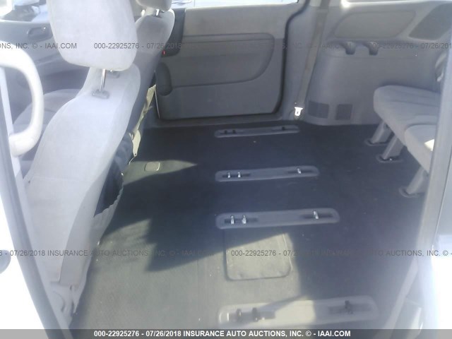 KNDMB233486249262 - 2008 KIA SEDONA EX/LX WHITE photo 8