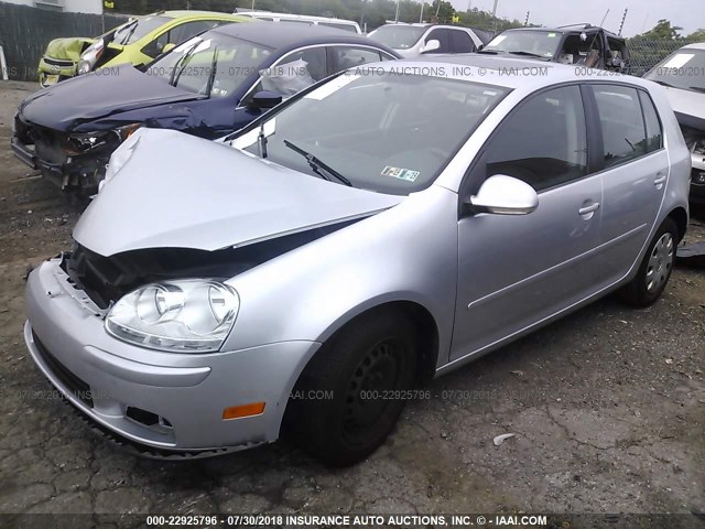 WVWDA71K58W138231 - 2008 VOLKSWAGEN RABBIT SILVER photo 2