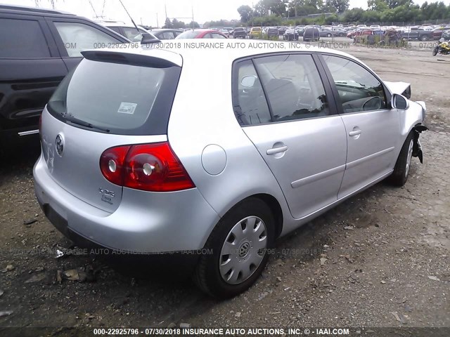 WVWDA71K58W138231 - 2008 VOLKSWAGEN RABBIT SILVER photo 4