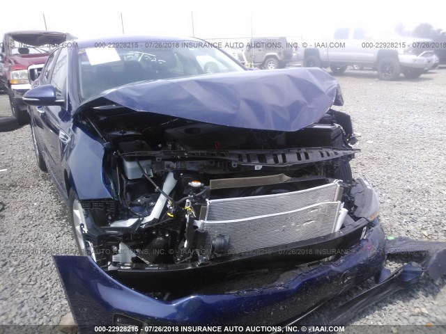 5XXGT4L37JG226863 - 2018 KIA OPTIMA LX/S BLUE photo 6