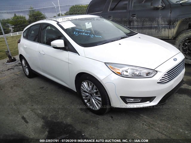 1FADP3N25HL250519 - 2017 FORD FOCUS TITANIUM WHITE photo 1