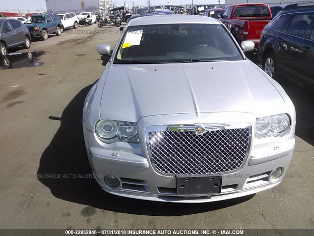 2C3LA73W76H368445 - 2006 CHRYSLER 300C SRT-8 SILVER photo 6