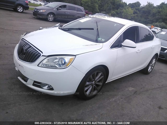 1G4PR5SK5F4101970 - 2015 BUICK VERANO CONVENIENCE WHITE photo 2