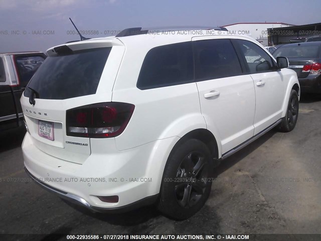 3C4PDDGG4JT306040 - 2018 DODGE JOURNEY CROSSROAD WHITE photo 4