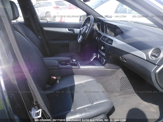 WDDGF4HB2DR242287 - 2013 MERCEDES-BENZ C 250 BLACK photo 5