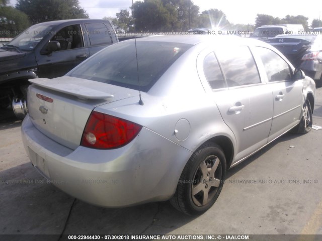 1G1AL58F587218335 - 2008 CHEVROLET COBALT LT SILVER photo 4