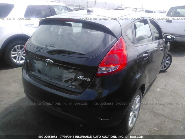 3FADP4EJ0DM159390 - 2013 FORD FIESTA SE BLACK photo 4