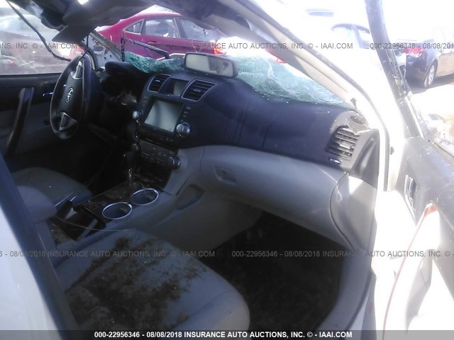 5TDDK3EH0CS106039 - 2012 TOYOTA HIGHLANDER LIMITED WHITE photo 5