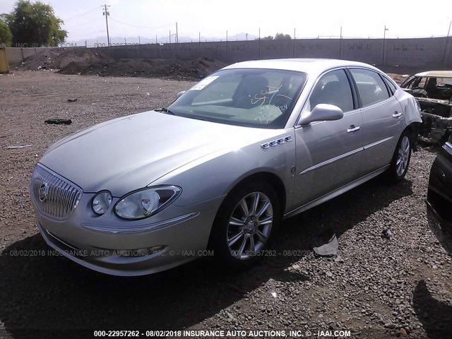 2G4WN58C681191829 - 2008 BUICK LACROSSE SUPER SERIES SILVER photo 2