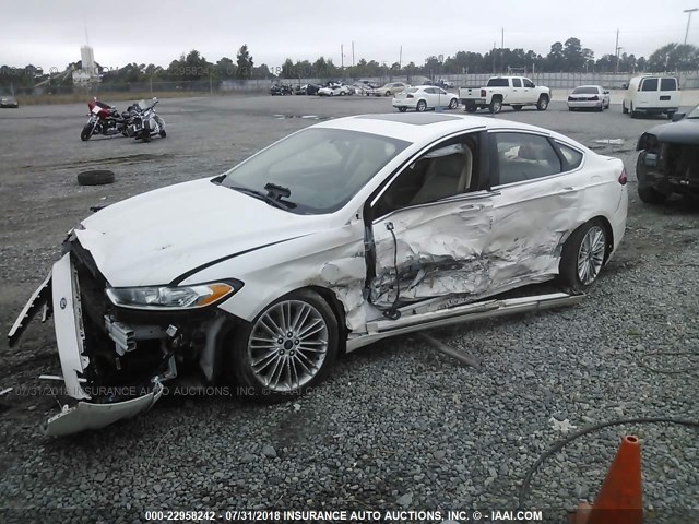 1FA6P0HD2G5122682 - 2016 FORD FUSION SE WHITE photo 2