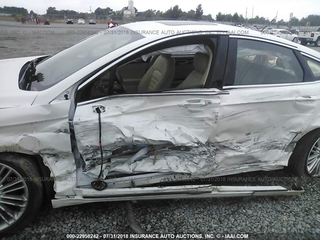 1FA6P0HD2G5122682 - 2016 FORD FUSION SE WHITE photo 6