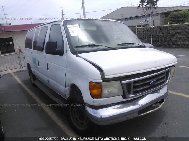 1FDRE11W15HA13538 - 2005 FORD ECONOLINE E150 WAGON WHITE photo 1