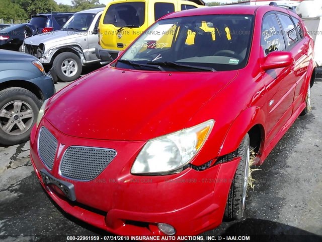 5Y2SL65846Z402187 - 2006 PONTIAC VIBE RED photo 2